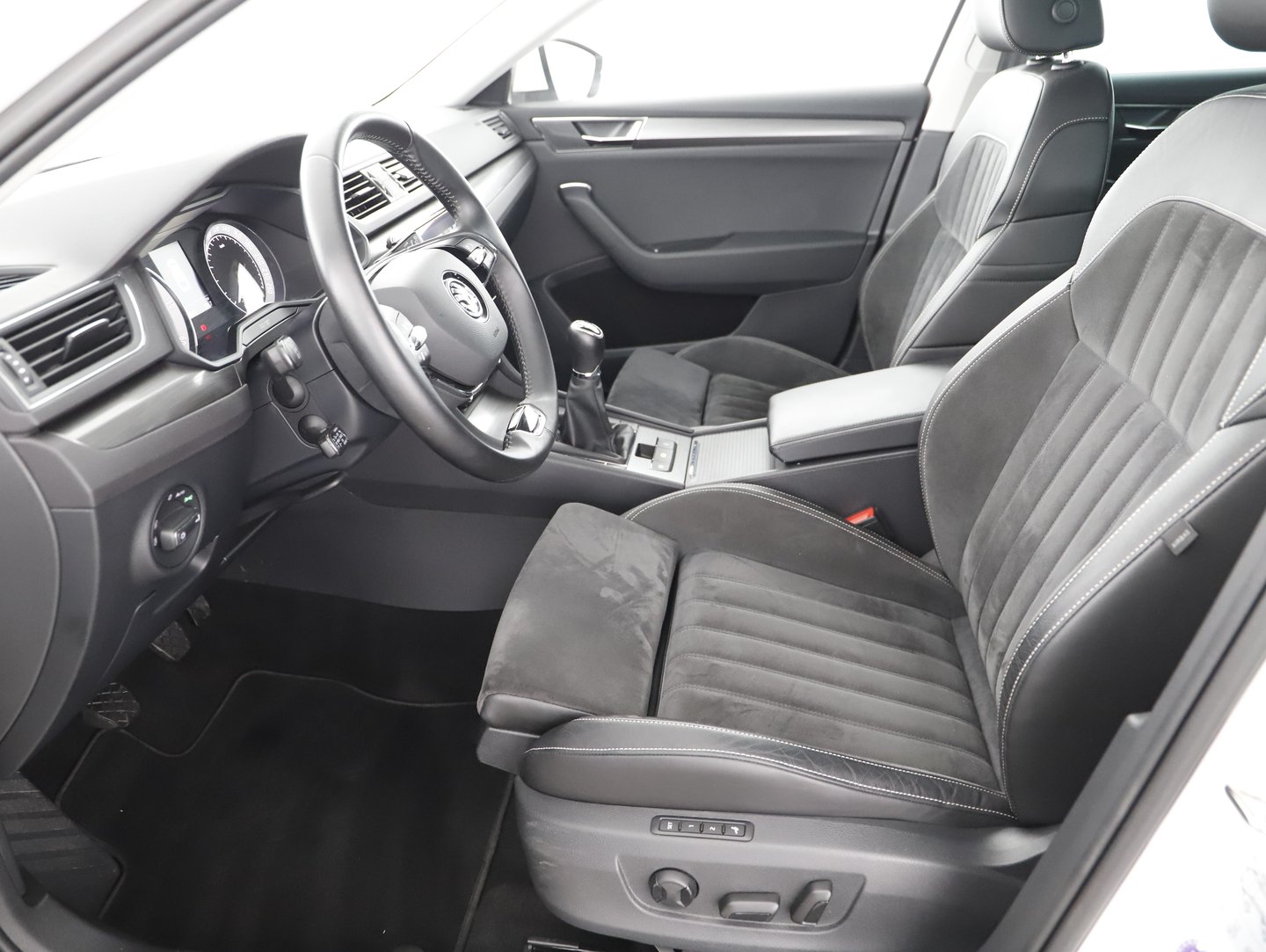 Škoda SUPERB Combi Style TDI | Bild 7 von 27