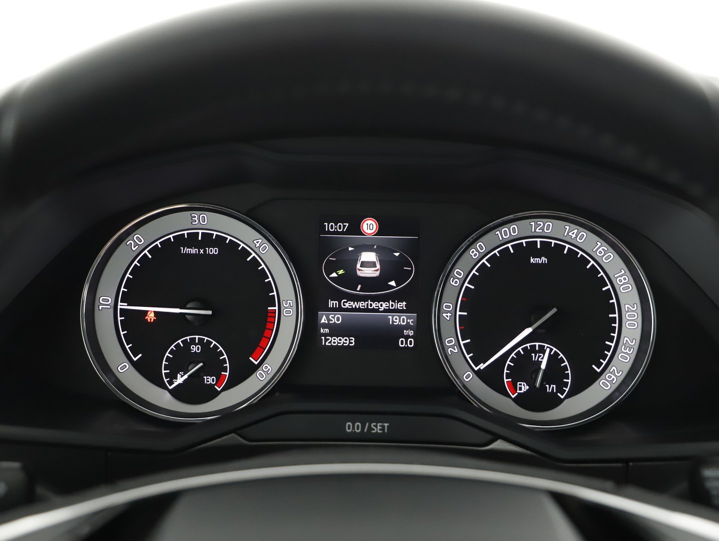 Škoda SUPERB Combi Style TDI | Bild 10 von 27