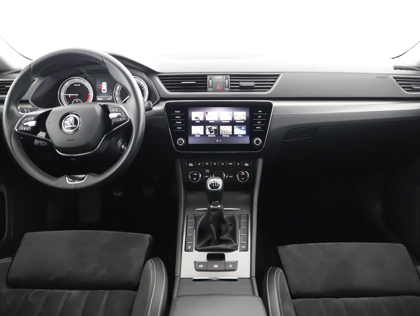 Škoda SUPERB Combi Style TDI | Bild 8 von 27