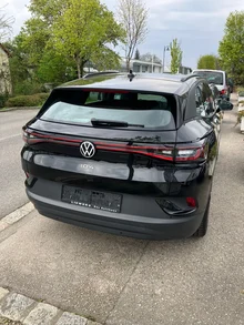 Thumbnail-Foto von Fahrzeug