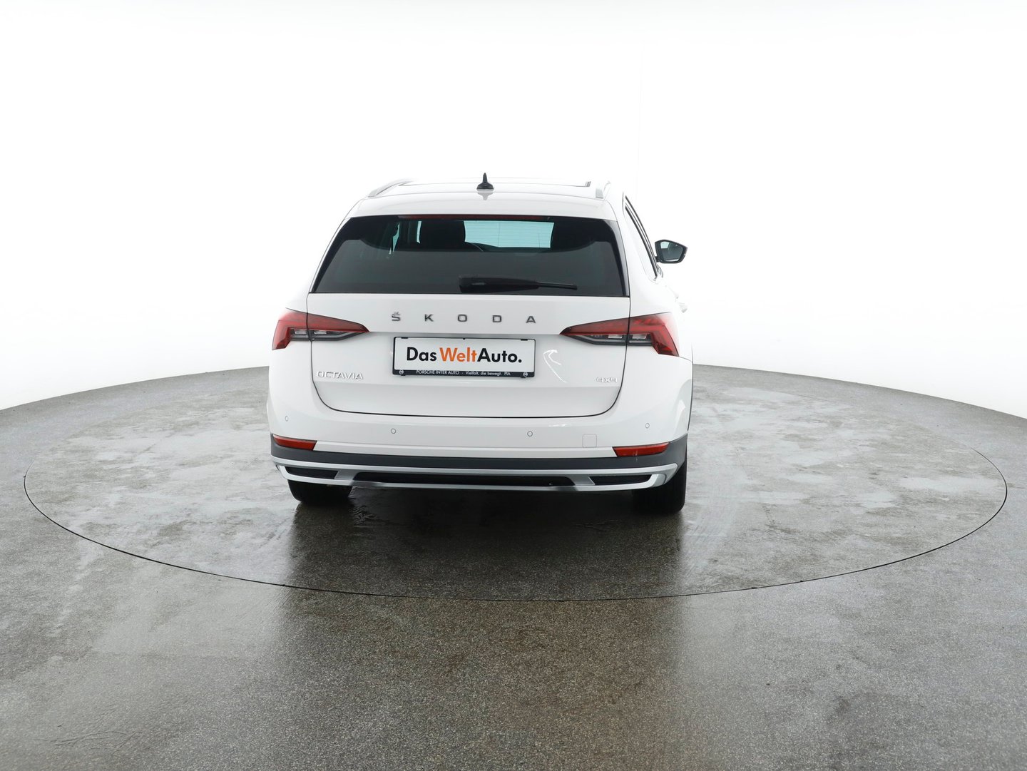 Škoda OCTAVIA Combi 4x4 SCOUT TDI DSG | Bild 6 von 32