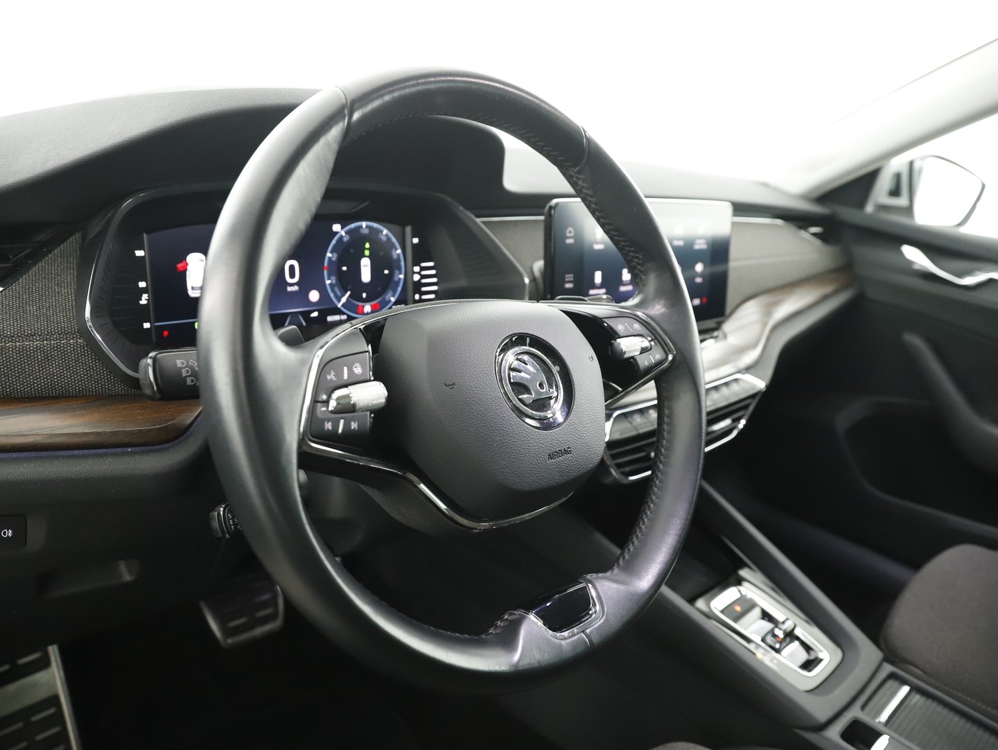 Škoda OCTAVIA Combi 4x4 SCOUT TDI DSG | Bild 12 von 32