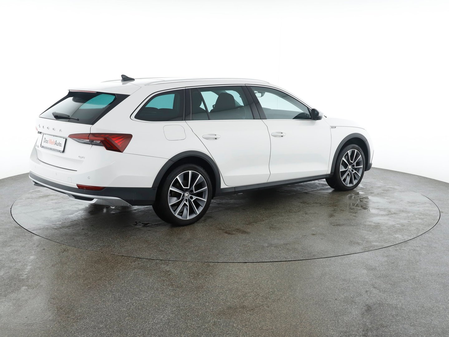 Škoda OCTAVIA Combi 4x4 SCOUT TDI DSG | Bild 5 von 32