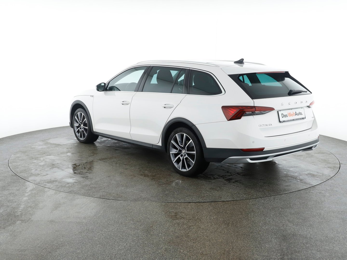 Škoda OCTAVIA Combi 4x4 SCOUT TDI DSG | Bild 7 von 32