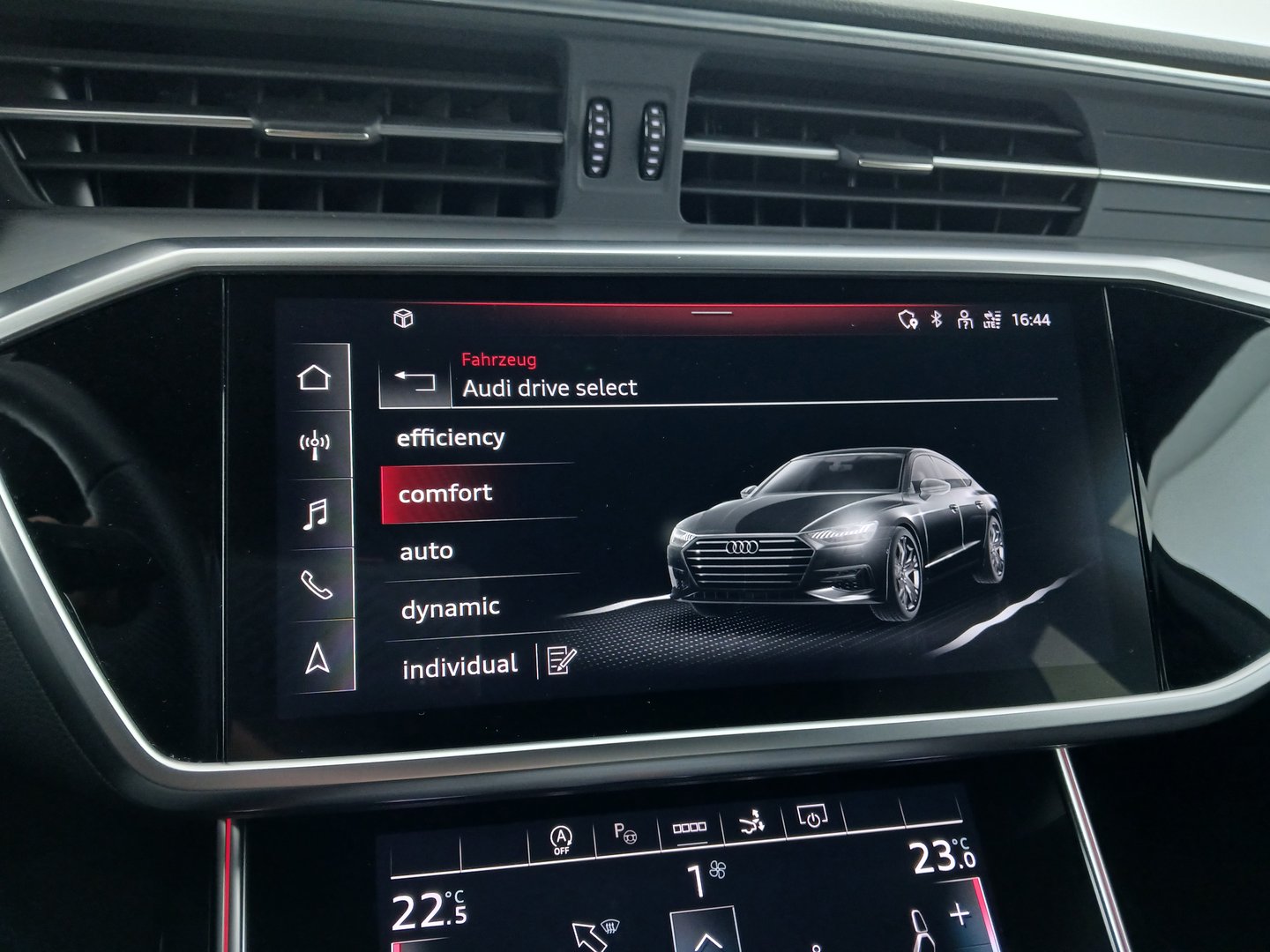 Audi A7 Sportback 40 TDI quattro | Bild 28 von 37