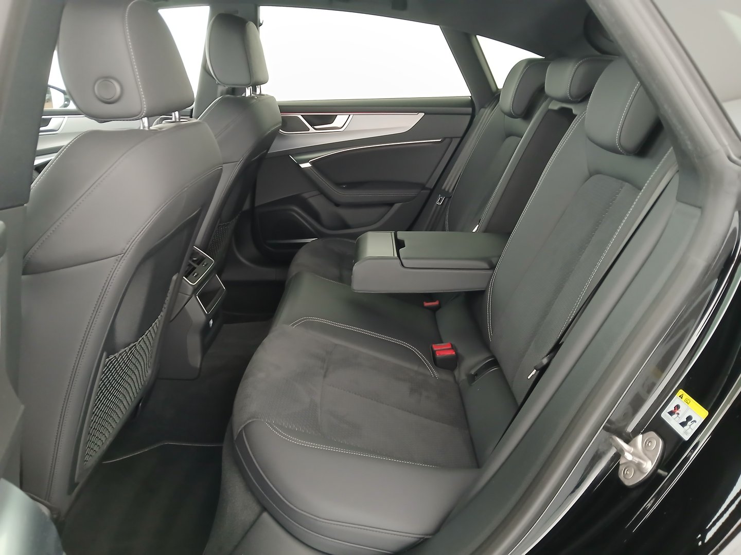 Audi A7 Sportback 40 TDI quattro | Bild 31 von 37