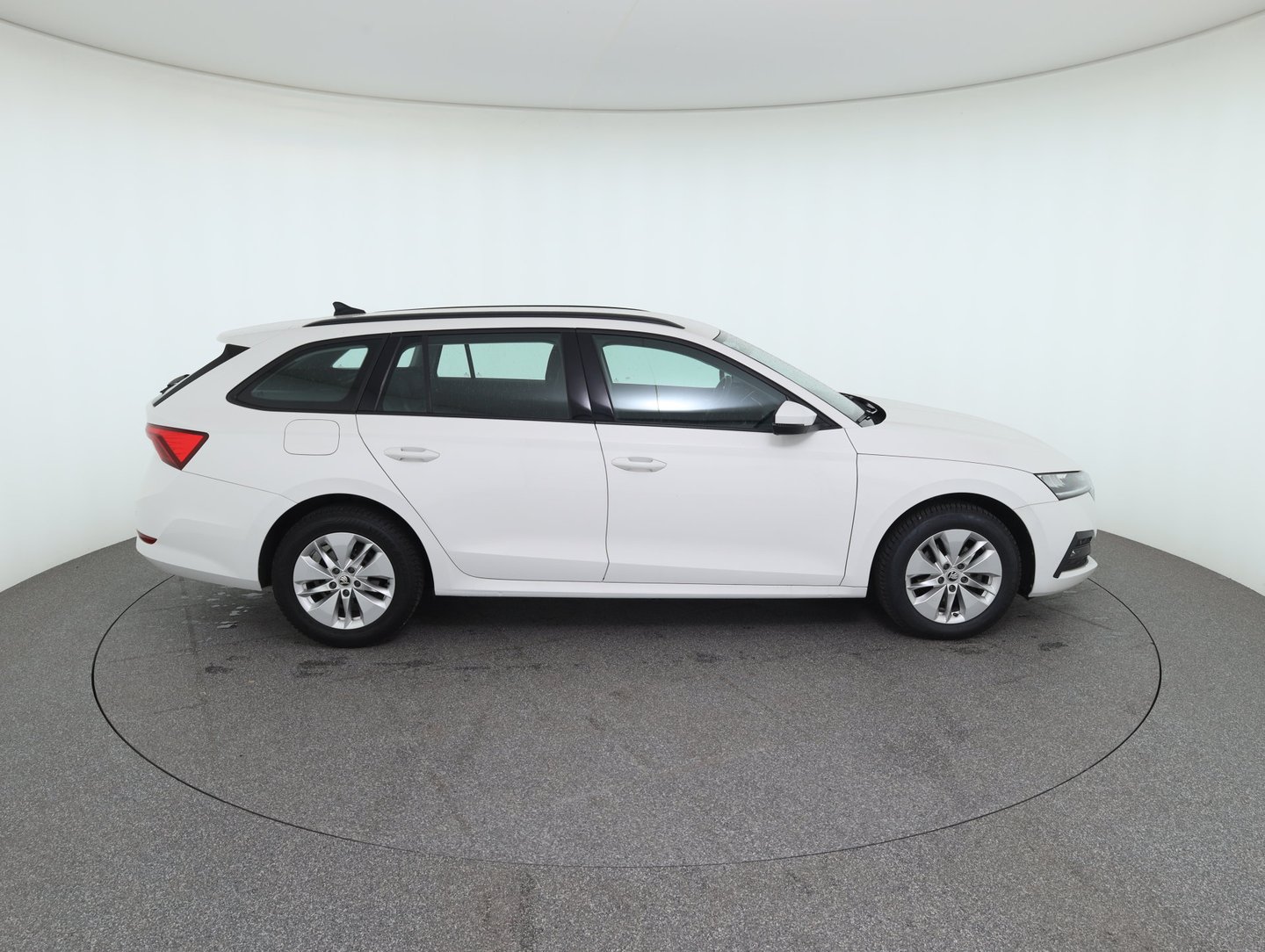 Škoda OCTAVIA Combi Ambition TDI DSG | Bild 4 von 28