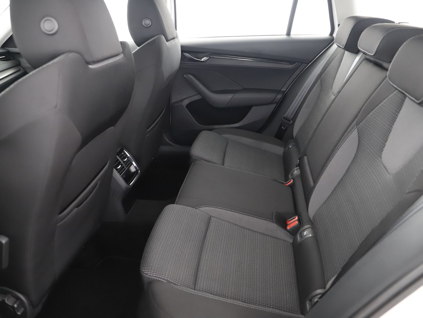 Škoda OCTAVIA Combi Ambition TDI DSG | Bild 4 von 22
