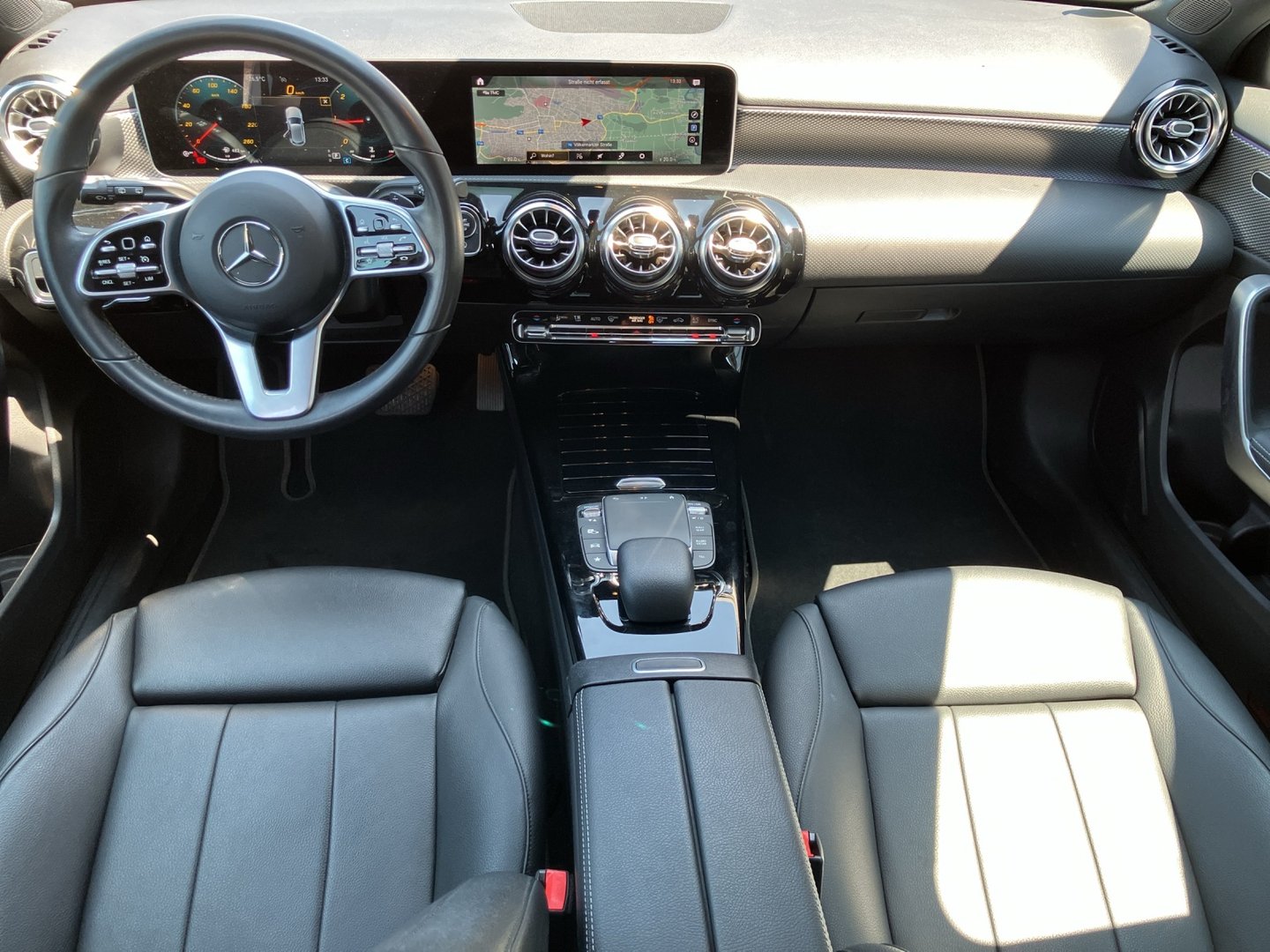 Mercedes A 180 d Aut. | Bild 12 von 17
