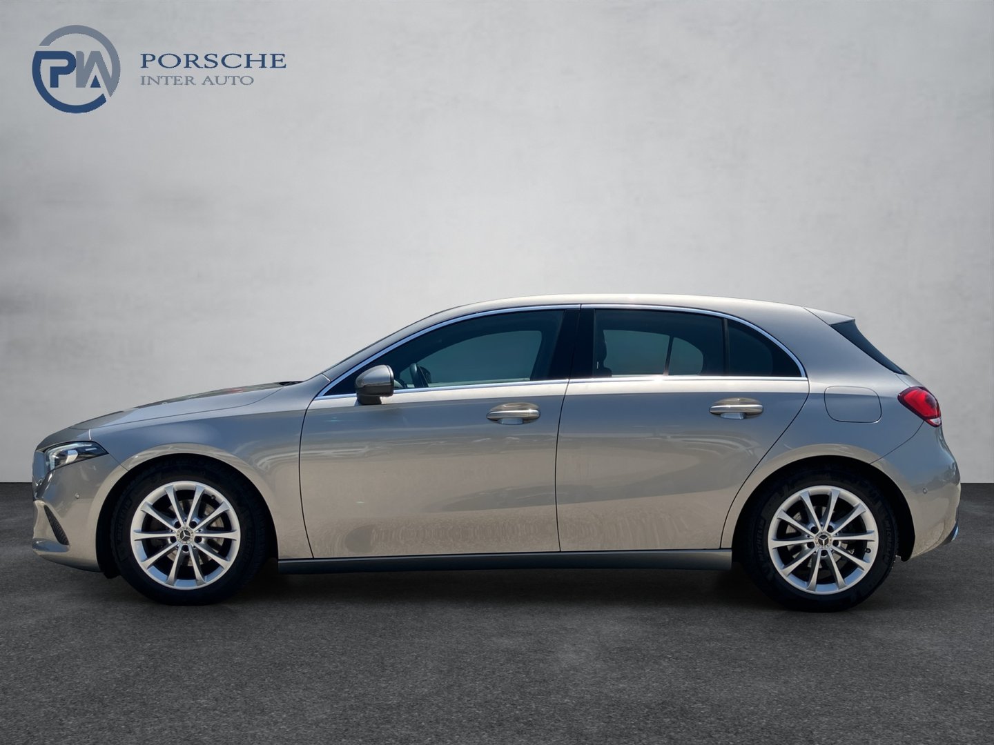 Mercedes A 180 d Aut. | Bild 3 von 17