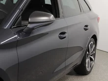 SEAT Leon SP Kombi FR 2.0 TDI DSG in Magnet-Grau Metallic