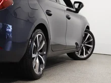 SEAT Leon SP Kombi FR 2.0 TDI DSG in Magnet-Grau Metallic