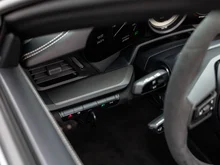 Porsche 911 Carrera 4 GTS Cabriolet in tiefschwarzmetallic