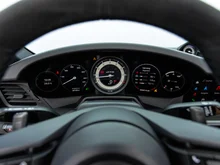 Porsche 911 Carrera 4 GTS Cabriolet in tiefschwarzmetallic