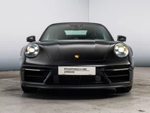 Porsche 911 Carrera 4 GTS Cabriolet in tiefschwarzmetallic