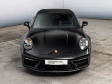 Porsche 911 Carrera 4 GTS Cabriolet in tiefschwarzmetallic