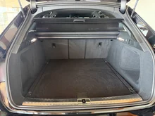 Audi A4 Avant 35 TFSI S line in schwarz