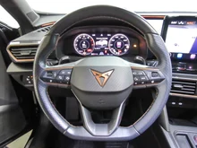 CUPRA Formentor 1.5 TSI 150 PS DSG ACT in Asphalt-Blau Metall.
