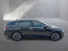 Škoda Octavia Combi Selection TSI mHEV DSG in Black-Magic Perleffekt