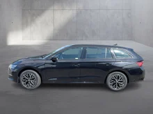 Škoda Octavia Combi Selection TSI mHEV DSG in Black-Magic Perleffekt