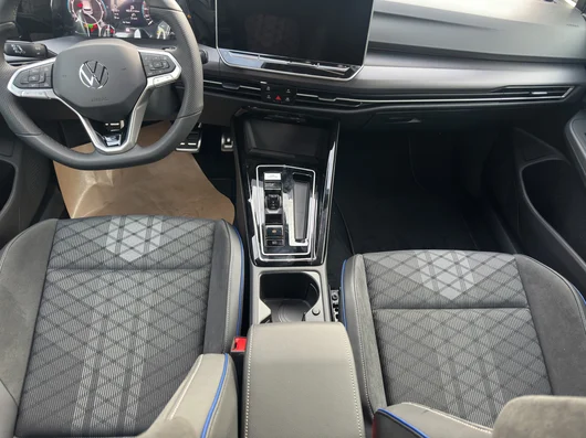 Bild eines VW Golf Sport mHEV TSI DSG