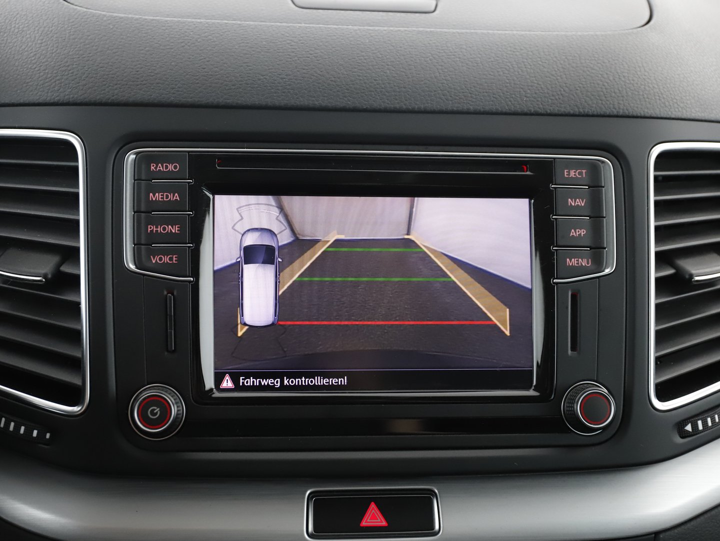 VW Sharan Comfortline TDI SCR DSG 7-Sitzer | Bild 8 von 13