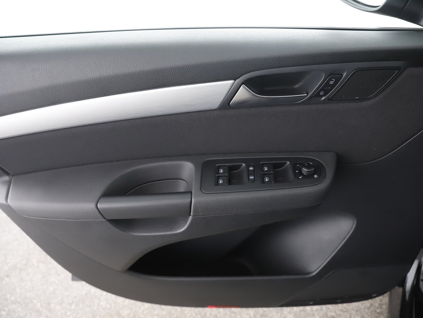 VW Sharan Comfortline TDI SCR DSG 7-Sitzer | Bild 4 von 13