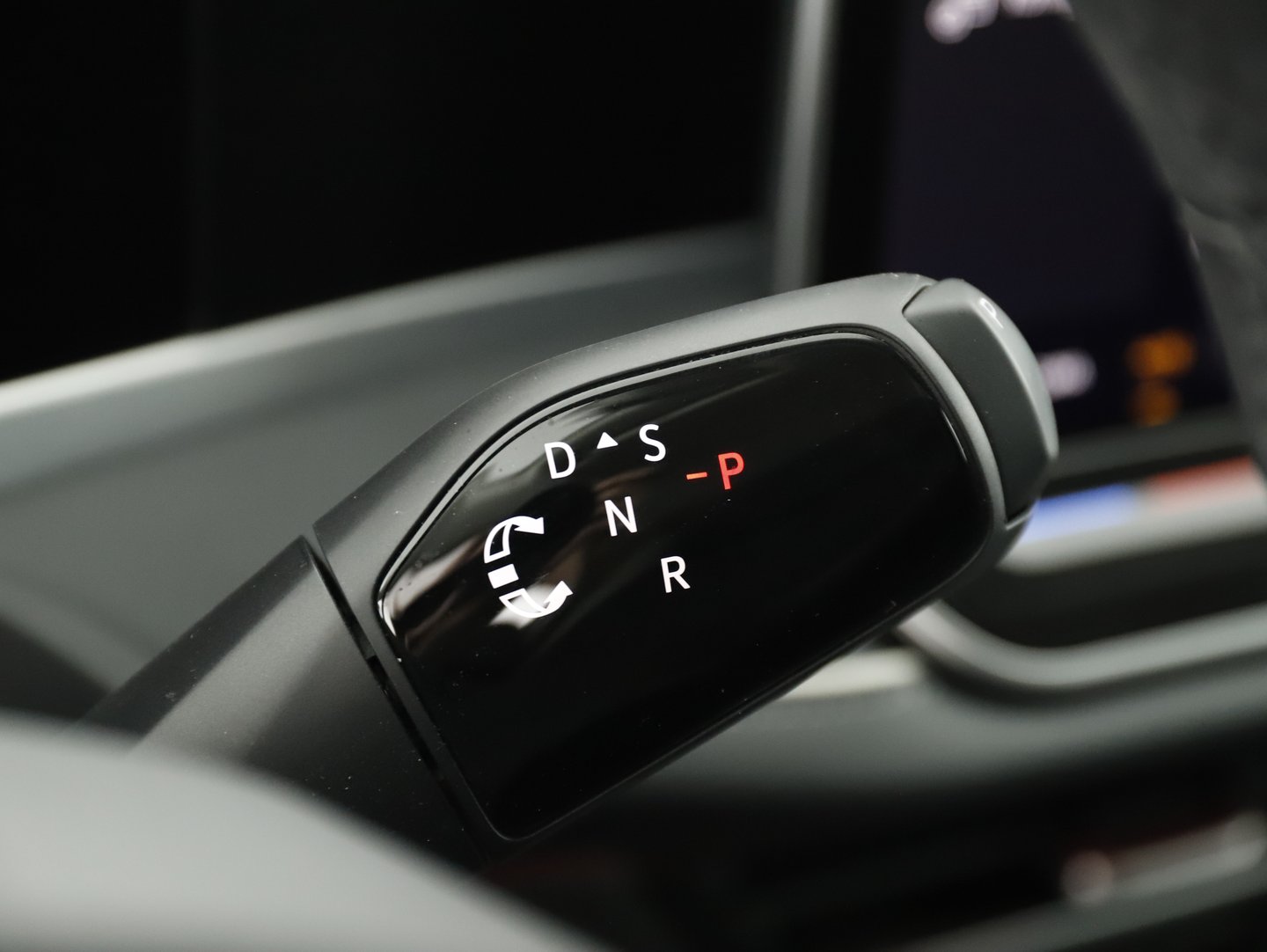 VW Passat Variant Elegance TDI DSG | Bild 19 von 33
