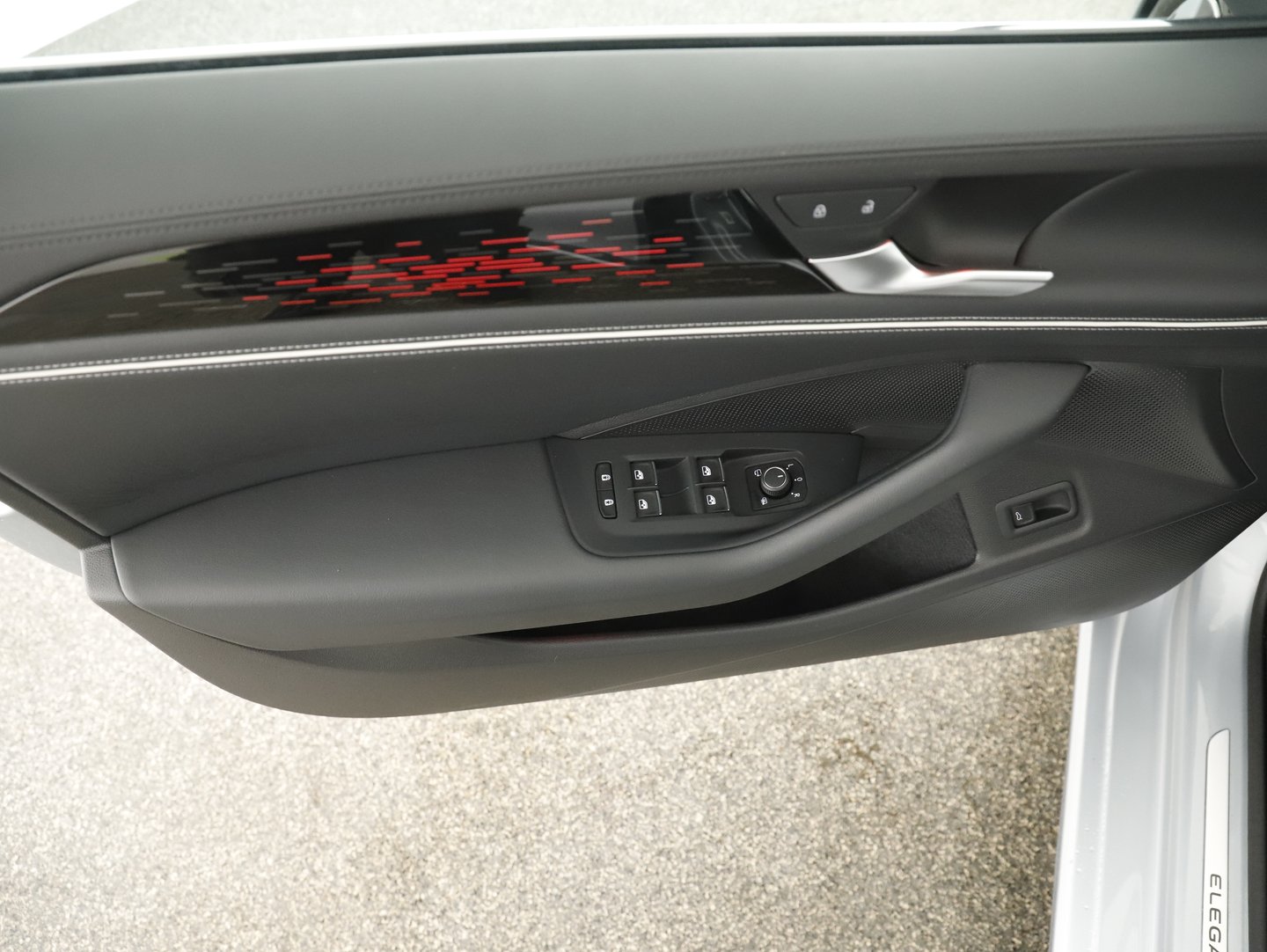VW Passat Variant Elegance TDI DSG | Bild 10 von 33