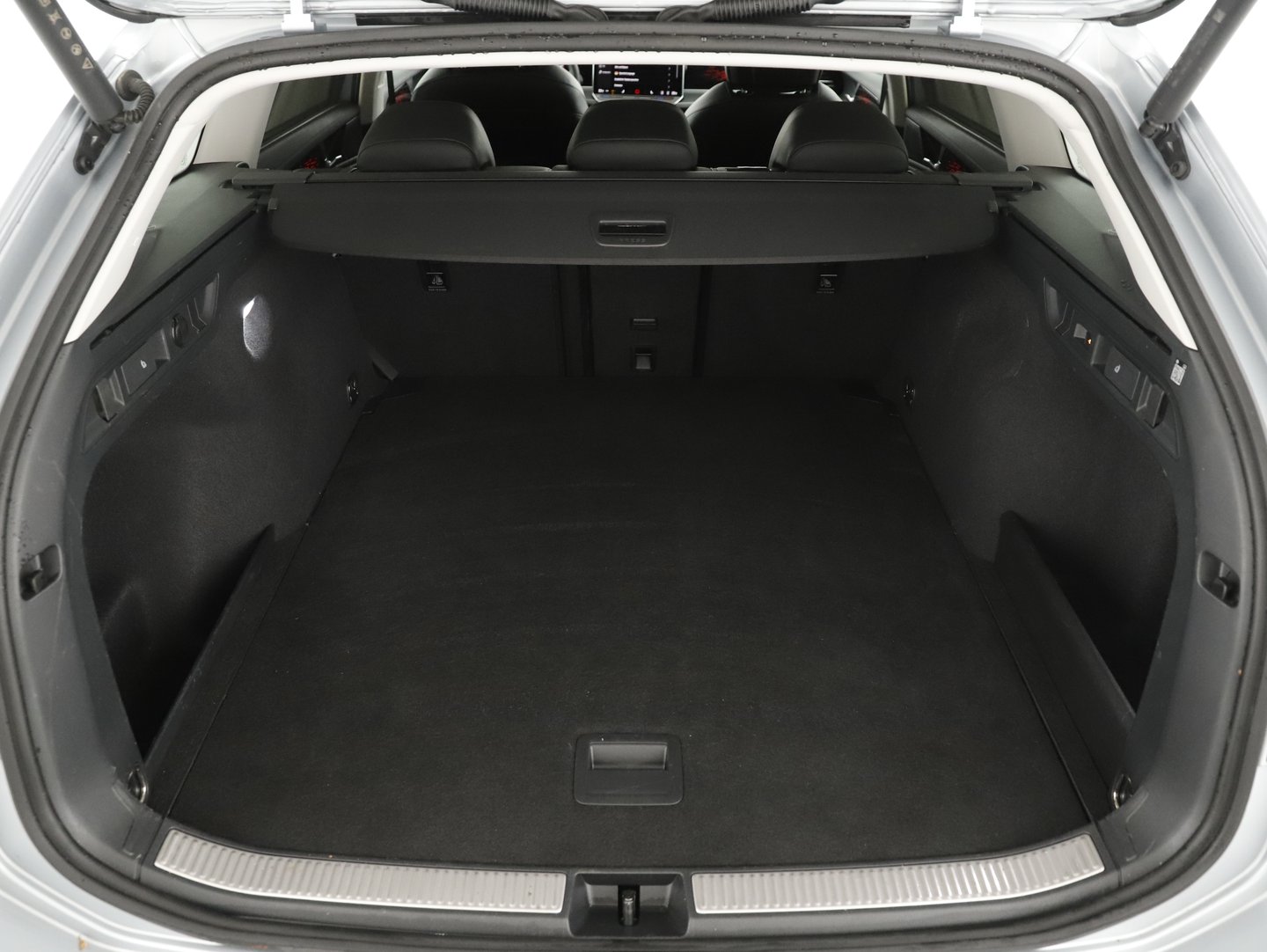 VW Passat Variant Elegance TDI DSG | Bild 27 von 33