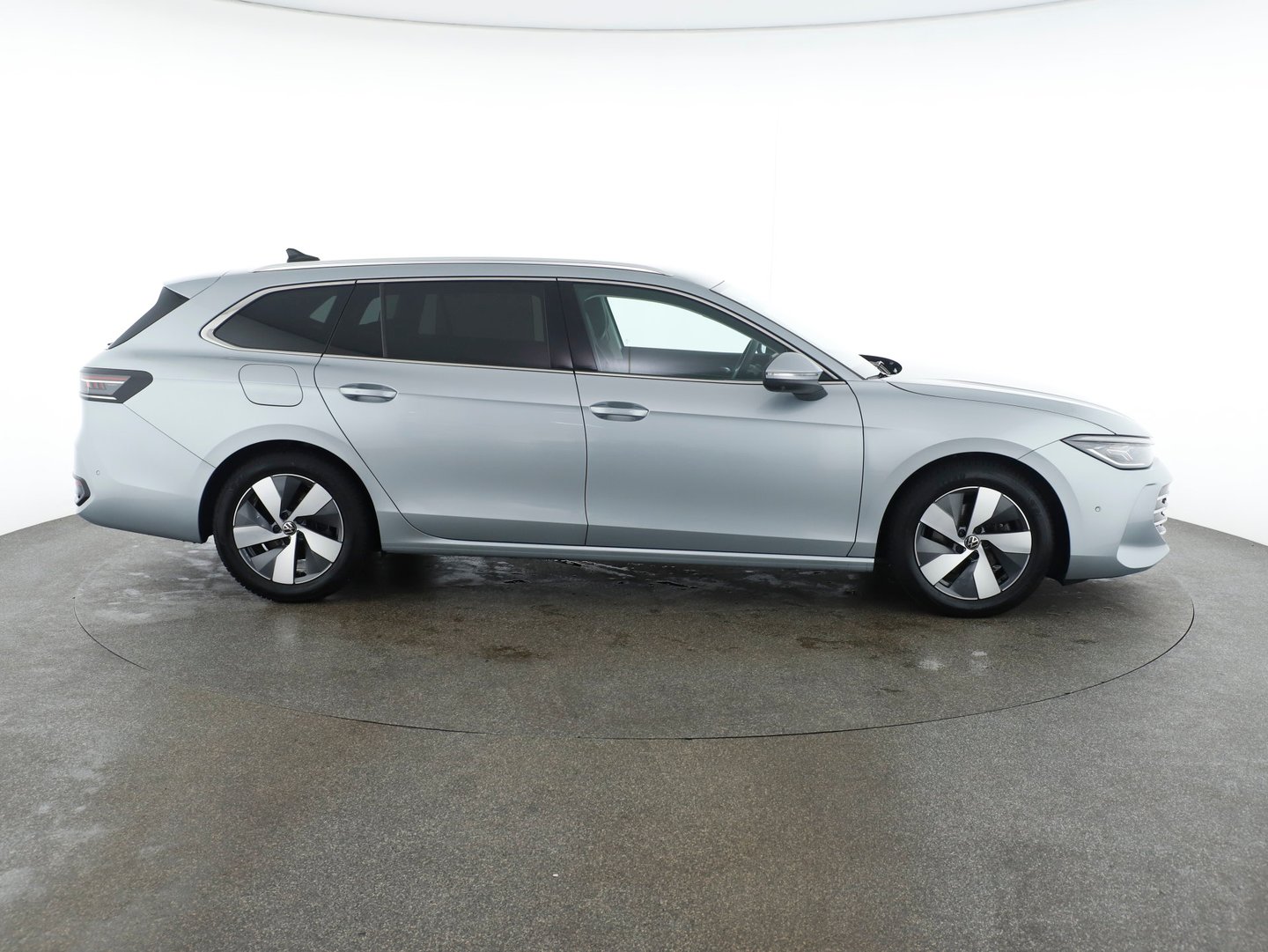 VW Passat Variant Elegance TDI DSG | Bild 4 von 33
