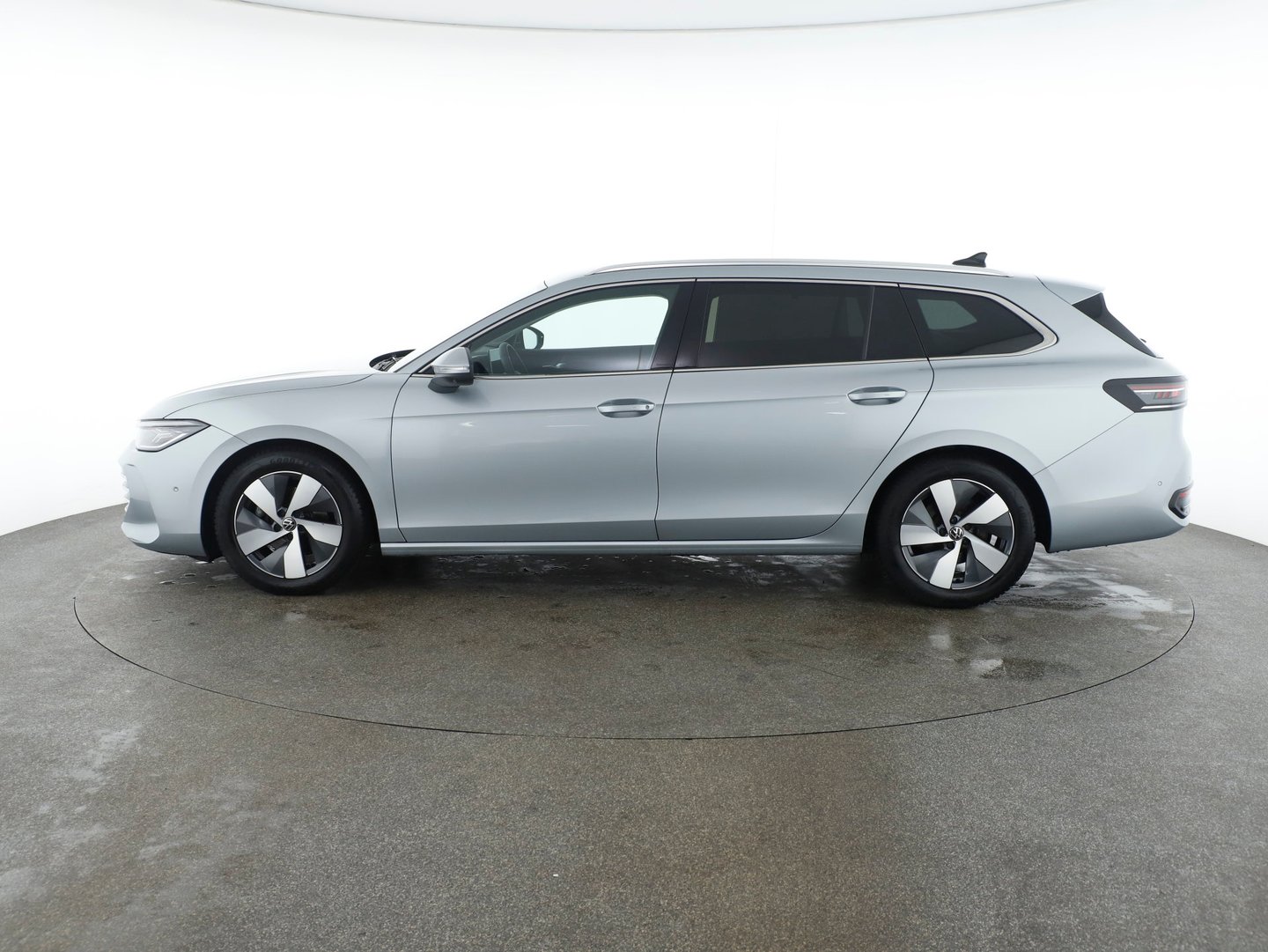 VW Passat Variant Elegance TDI DSG | Bild 8 von 33
