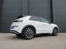 VW T-Roc Life eTSI DSG in Pure White Dach Black Uni