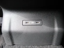 VW T-Roc Life eTSI DSG in Pure White Dach Black Uni