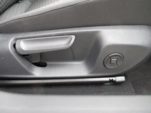 VW T-Roc Life eTSI DSG in Pure White Dach Black Uni