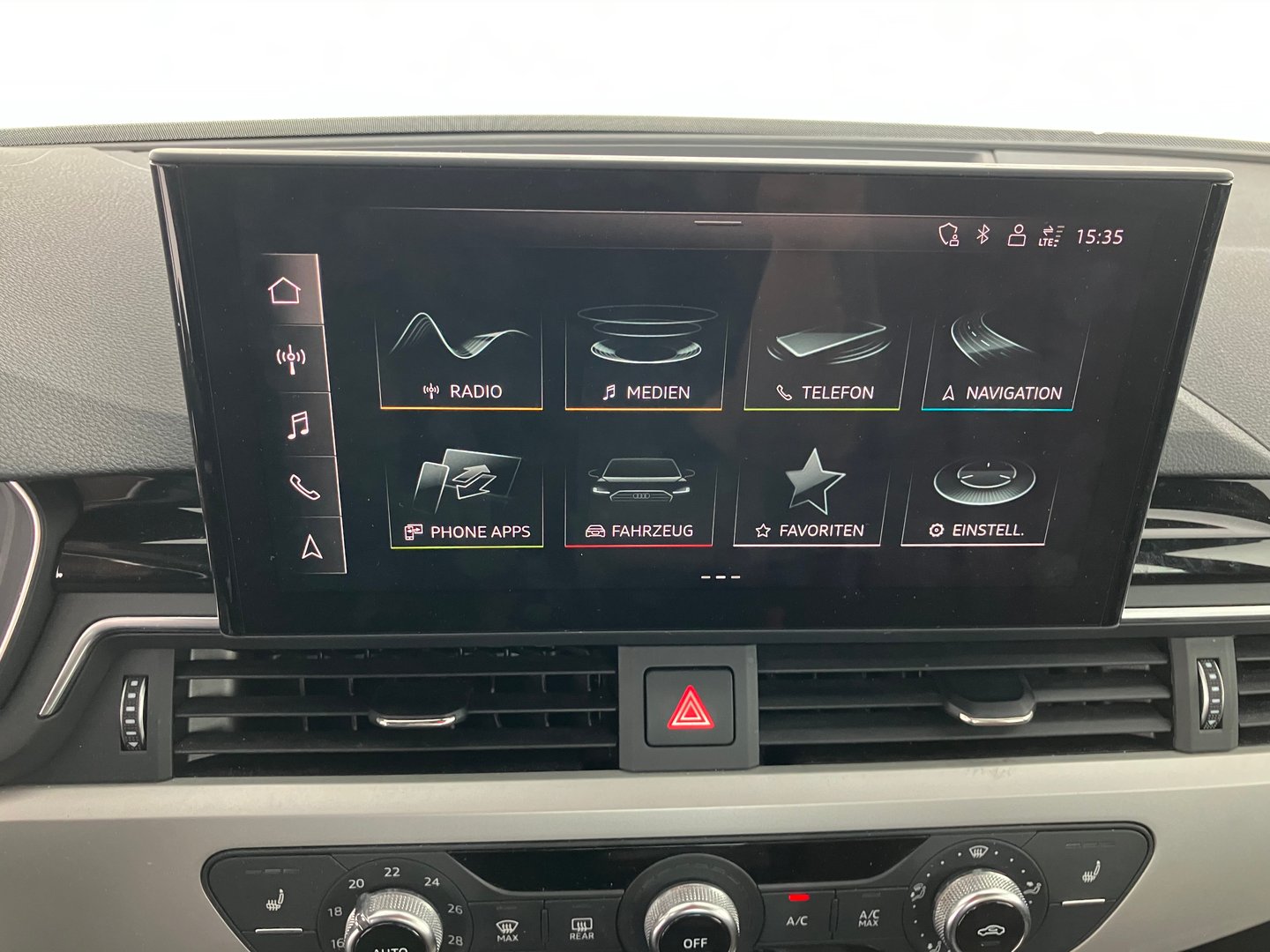Audi A4 Limousine 35 TFSI S line | Bild 9 von 14