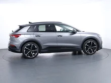 Audi Q4 e-tron 50 e-tron quattro in Taifungrau metallic