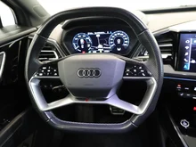 Audi Q4 e-tron 50 e-tron quattro in Taifungrau metallic