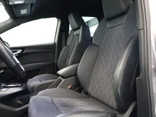 Audi Q4 e-tron 50 e-tron quattro in Taifungrau metallic
