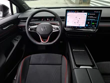 VW ID.7 Tourer GTX 4MOTION 250kW Business in Mondsteingrau Dach Schwarz