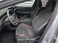 VW ID.7 Tourer GTX 4MOTION 250kW Business in Mondsteingrau Dach Schwarz
