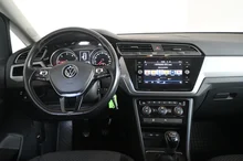 VW Touran Comfortline TDI SCR in Pure White