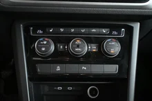 VW Touran Comfortline TDI SCR in Pure White