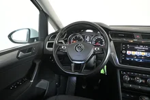 VW Touran Comfortline TDI SCR in Pure White