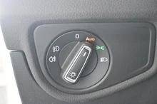 VW Touran Comfortline TDI SCR in Pure White