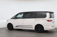 VW Multivan Edition ÜH eHybrid 180 kW 4M in Candyweiß/Dach Deepblack