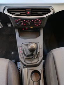 SEAT Arona Reference Edition 1.0 TSI in Oniric-Grau