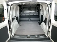 VW Caddy Cargo TDI 4MOTION in Candyweiß