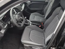 Thumbnail-Foto von Fahrzeug