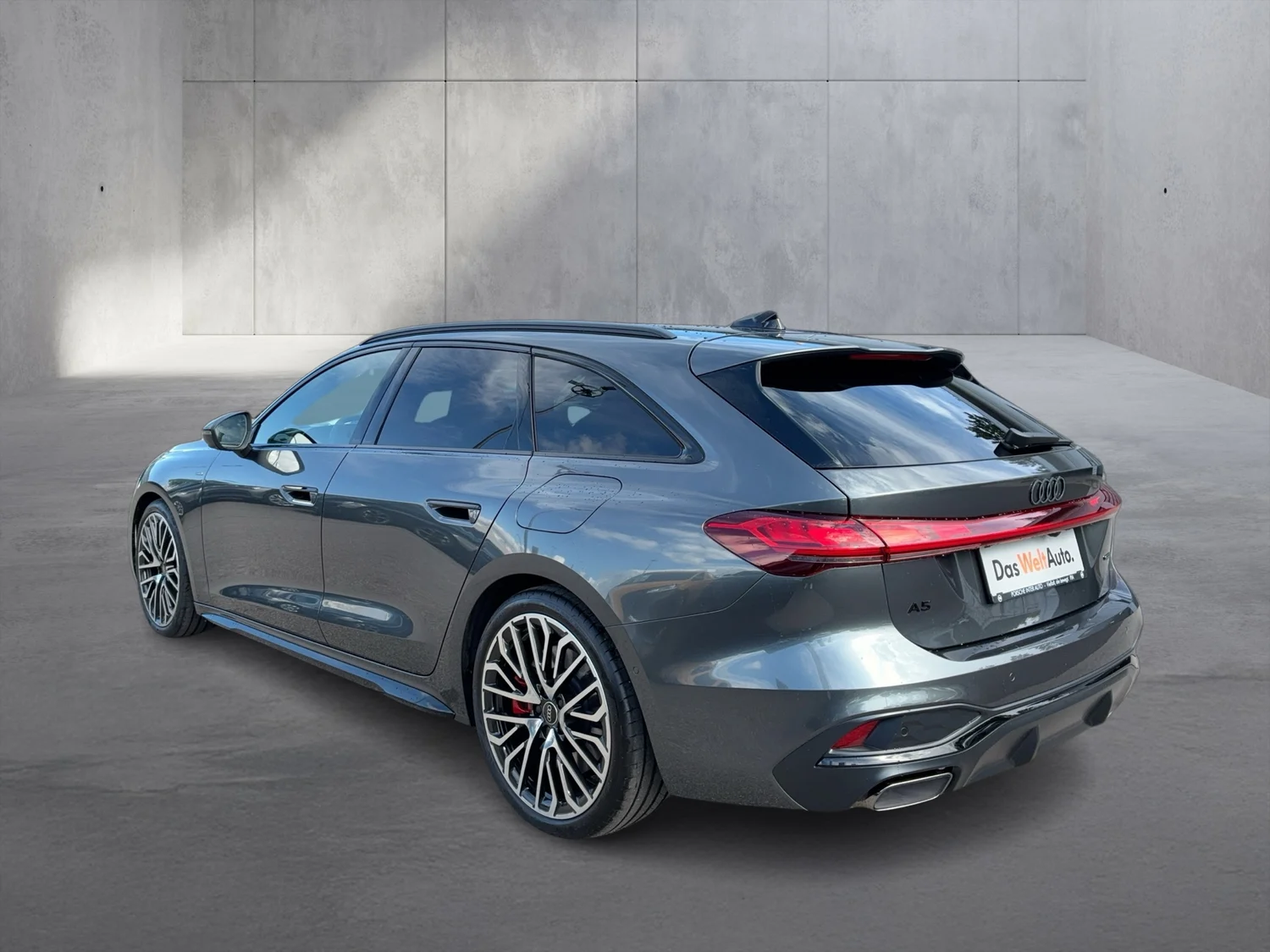 Bild eines Audi A5 Avant e-hybrid quattro 270 kW
